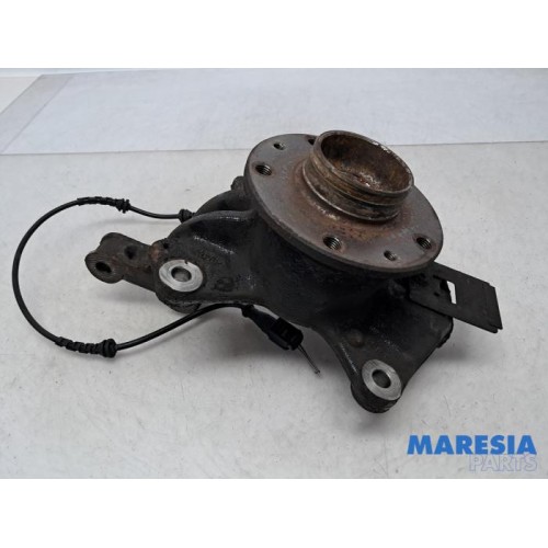 Renault - Megane - Fusee links-voor