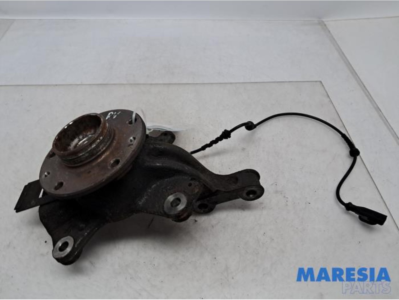 Renault - Megane - Knuckle, front right