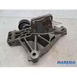 Alfa Romeo - Giulietta - Alternator upper bracket