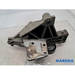Alfa Romeo - Giulietta - Alternator upper bracket