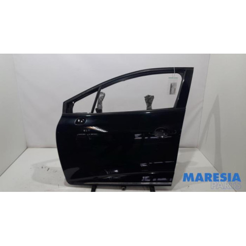 Renault - Clio - Door 4-door, front left