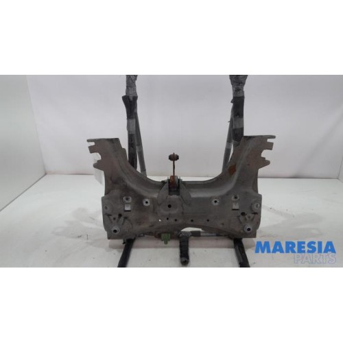 Renault - Clio - Subframe