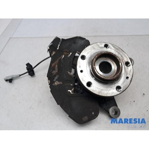 Toyota - Pro-Ace - Knuckle, front right