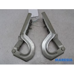 Toyota - Pro-Ace - Motorhaube Scharnier