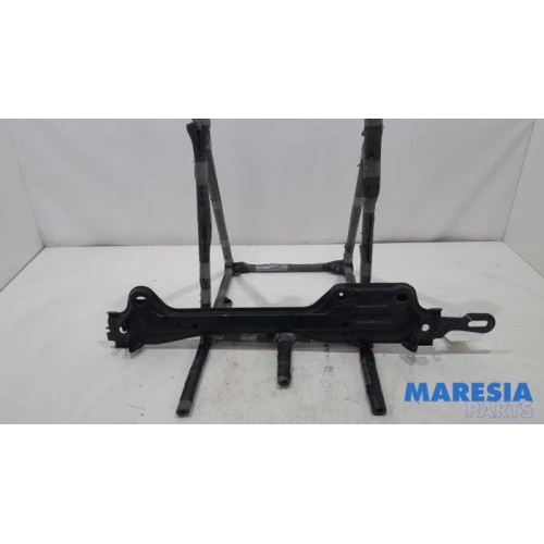 Renault - Talisman - Radiator bar