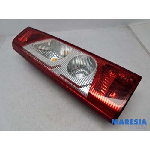 Toyota - Pro-Ace - Achterlicht links