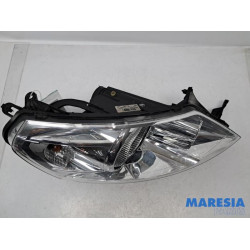 Toyota - Pro-Ace - Headlight, right
