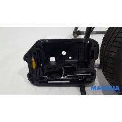 Citroen - C4 Picasso - Krikset + reservewiel
