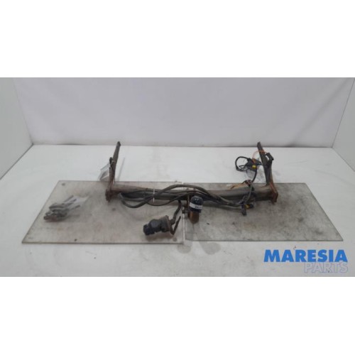 Renault - Clio - Towbar
