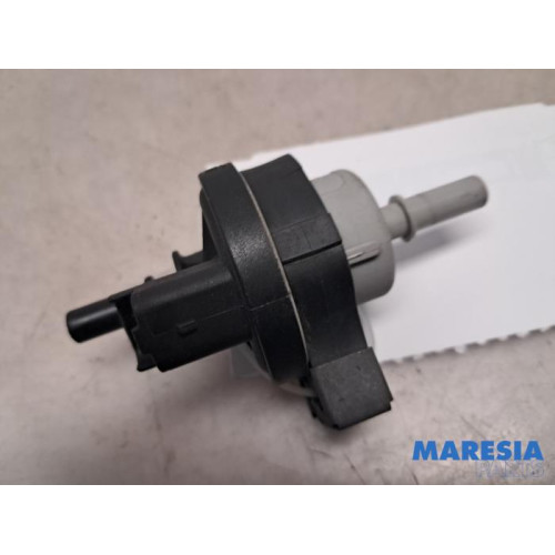 Renault - Talisman - Vacuum valve