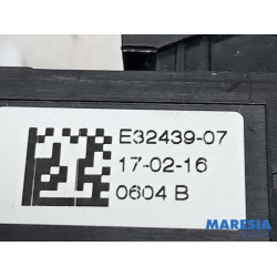 Renault - Talisman - Multi-functional window switch