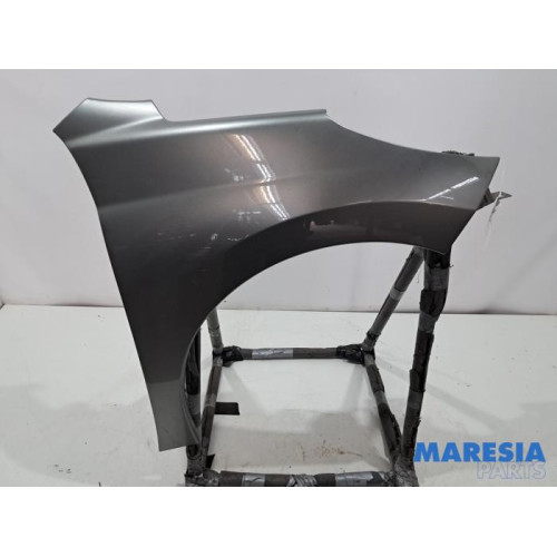 Peugeot - 207 - Front wing, right