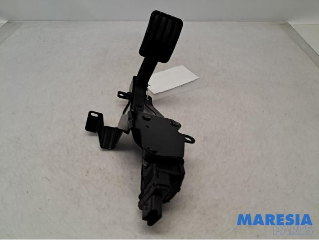Toyota - Pro-Ace - Accelerator pedal