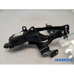 Toyota - Pro-Ace - Accelerator pedal