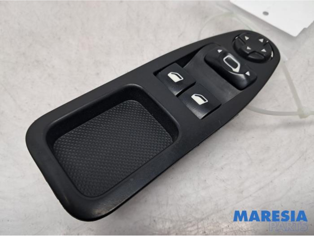 Toyota - Pro-Ace - Multi-functional window switch