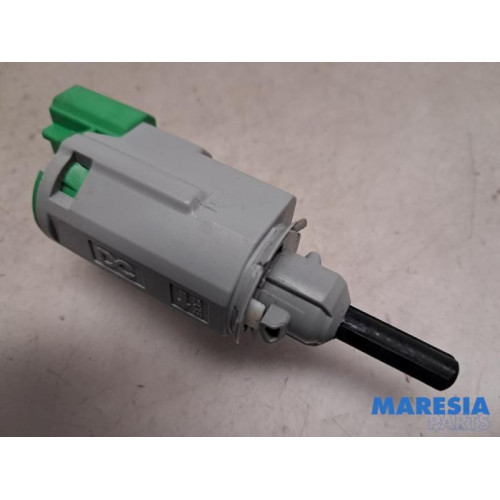 Renault - Talisman - Brake light switch