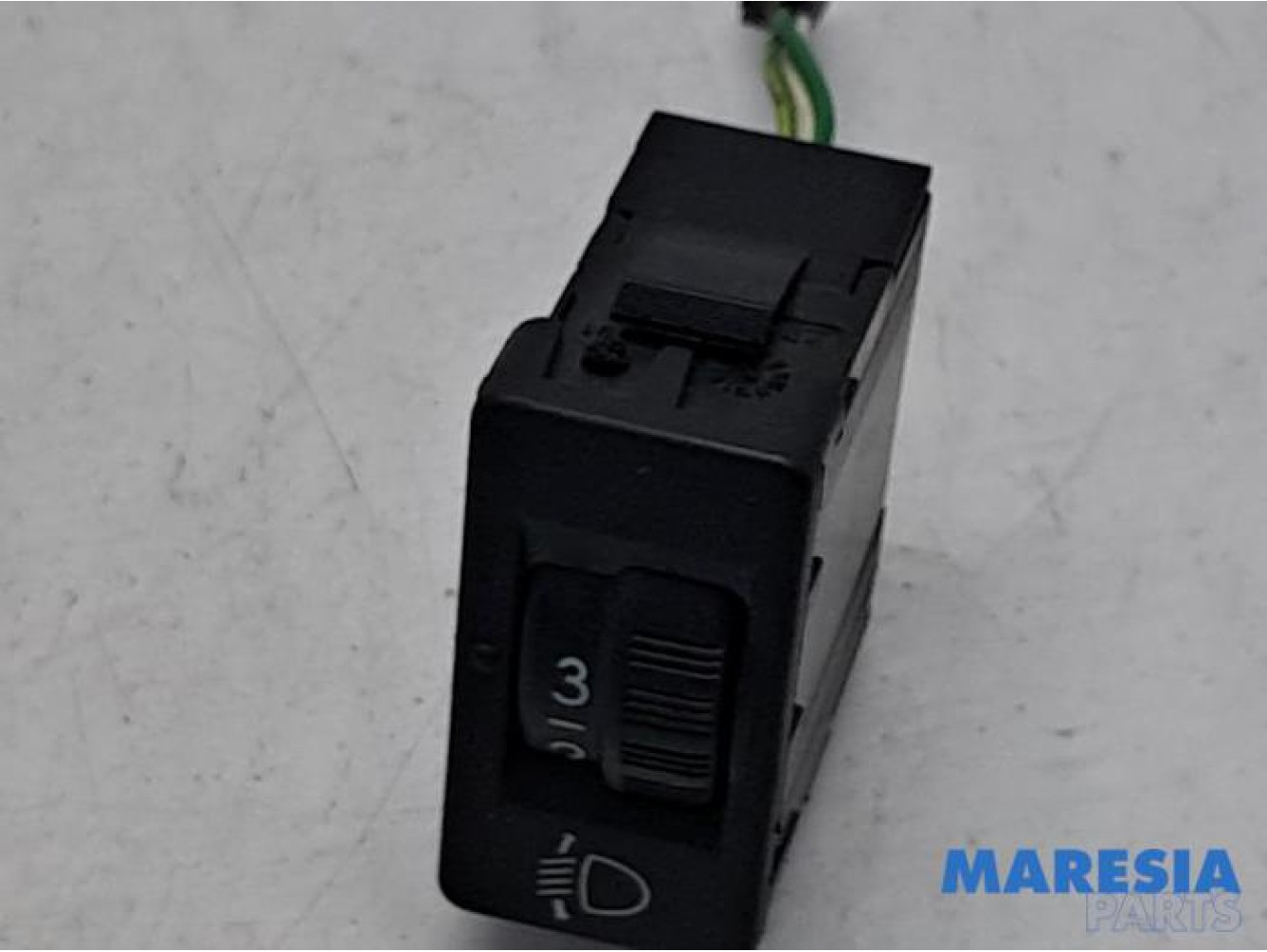 Toyota - Pro-Ace - AIH headlight switch
