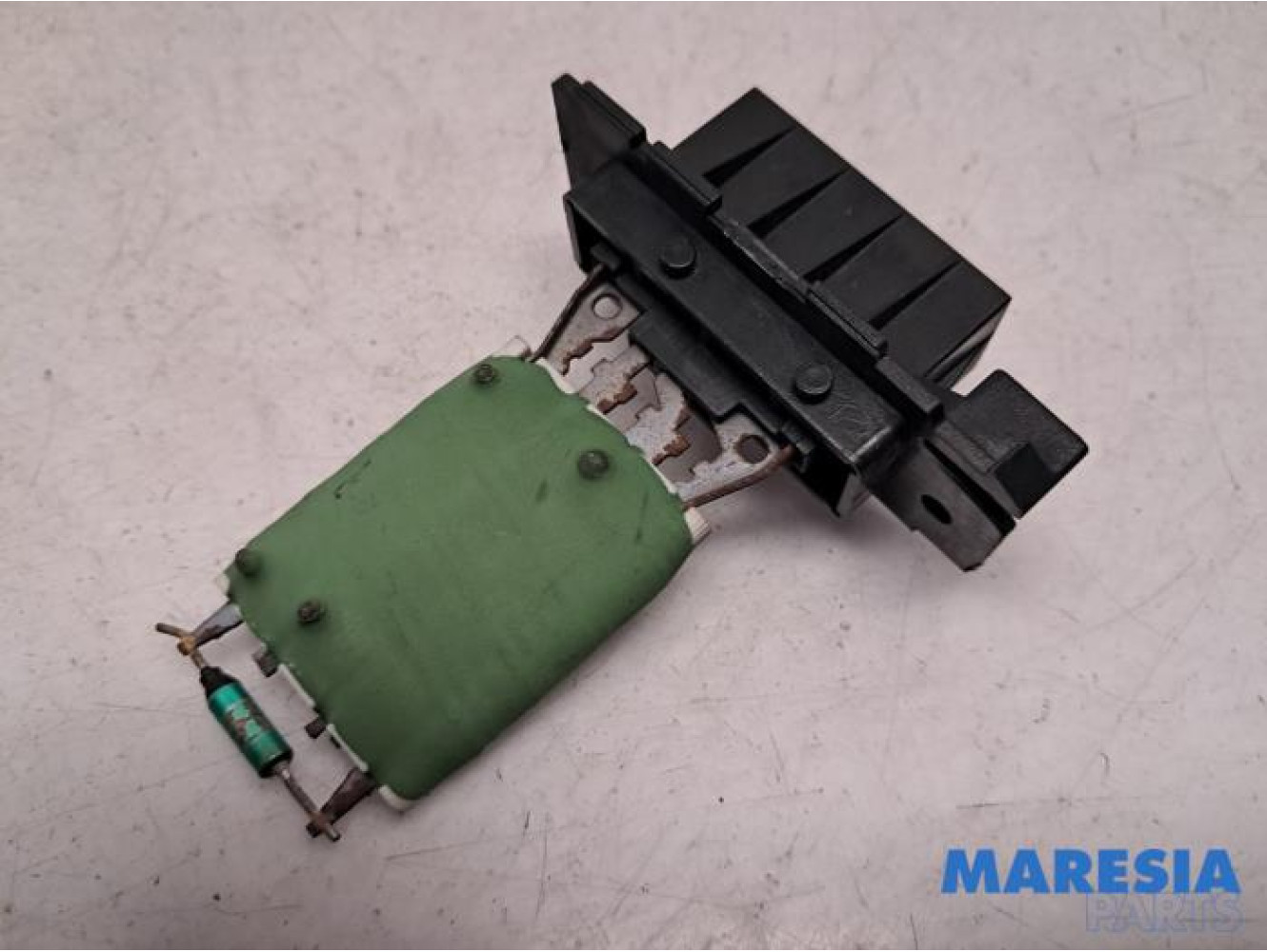 Toyota - Pro-Ace - Heater resistor
