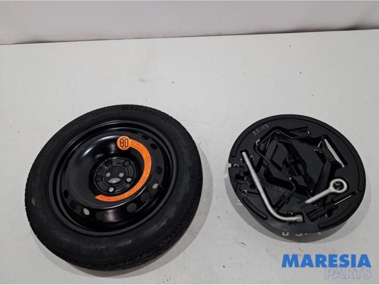 Alfa Romeo - Giulietta - Krikset + reservewiel
