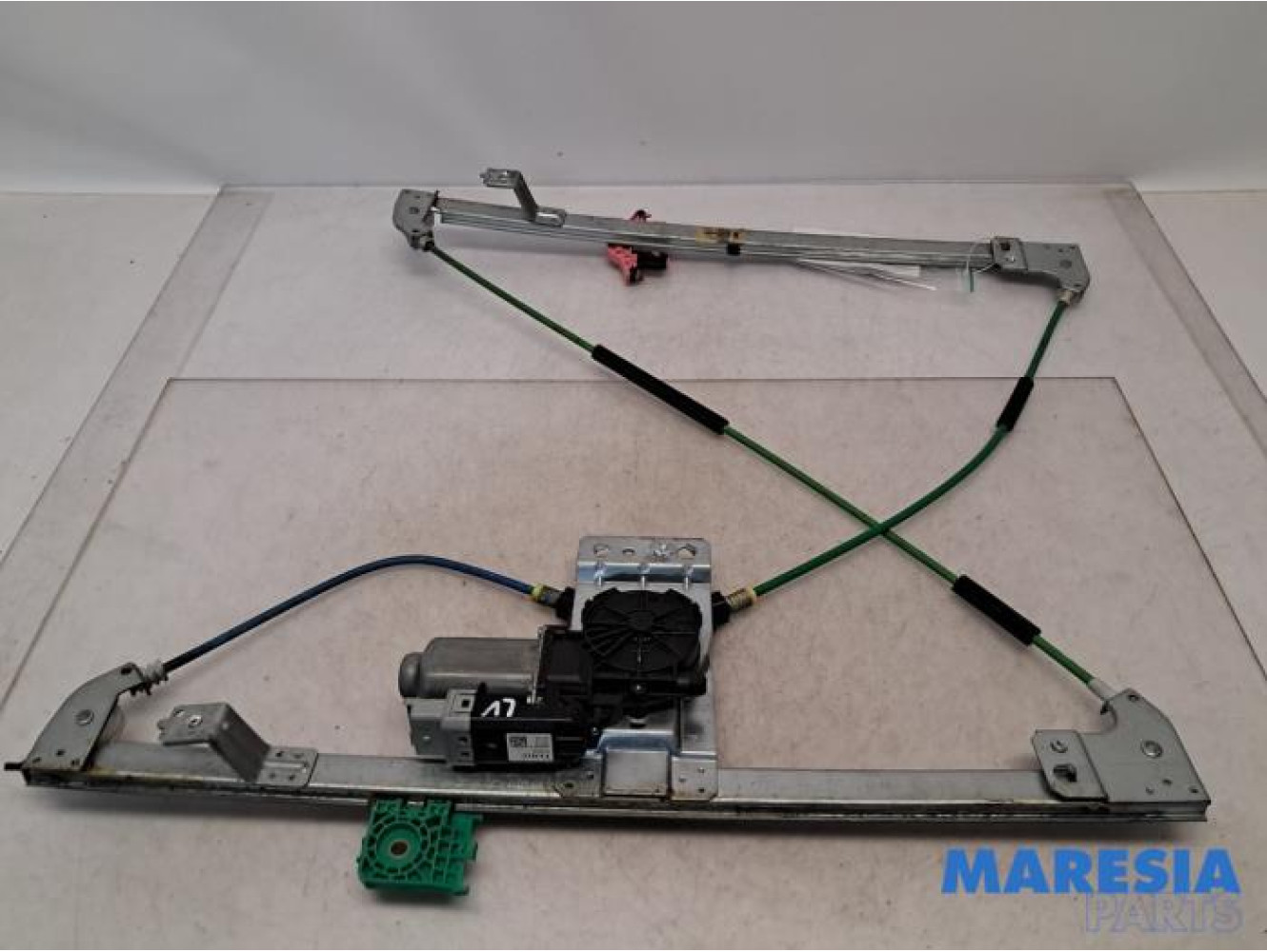 Toyota - Pro-Ace - Window mechanism 2-door, front left