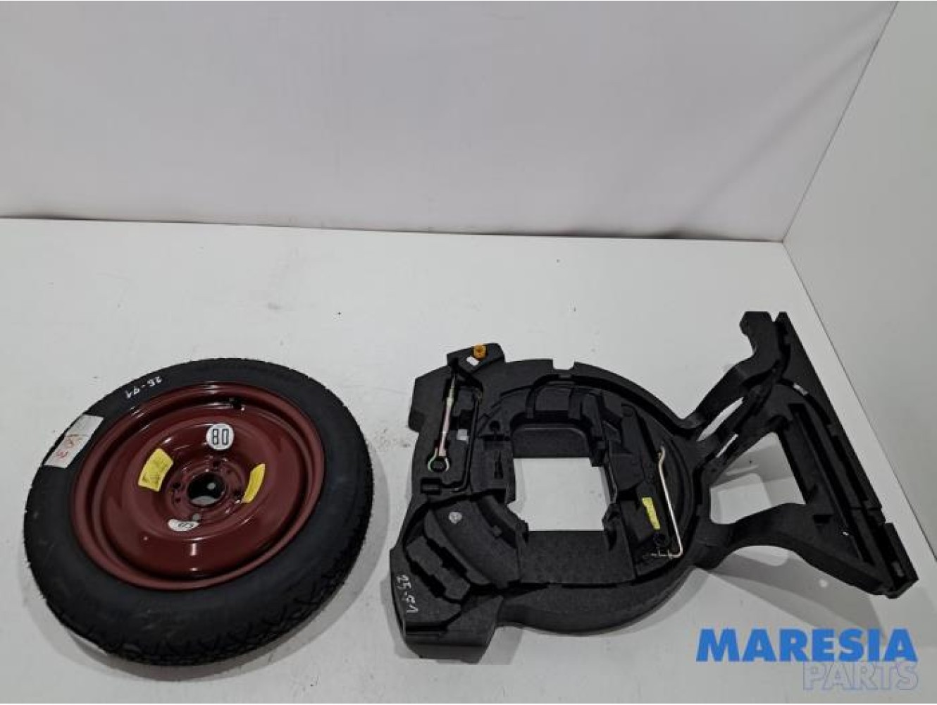 Peugeot - 207 - Krikset + reservewiel