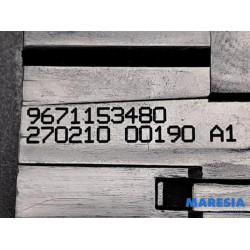 Citroen - C4 Picasso - Tailgate lock mechanism