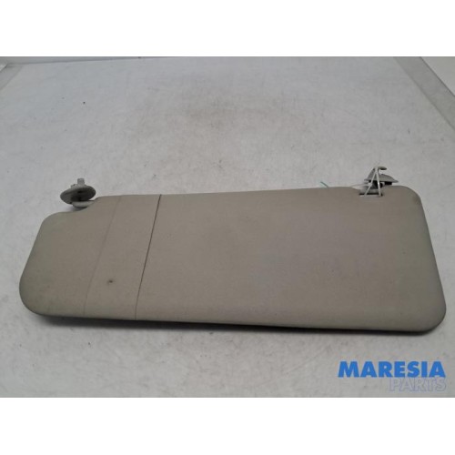 Toyota - Pro-Ace - Sun visor
