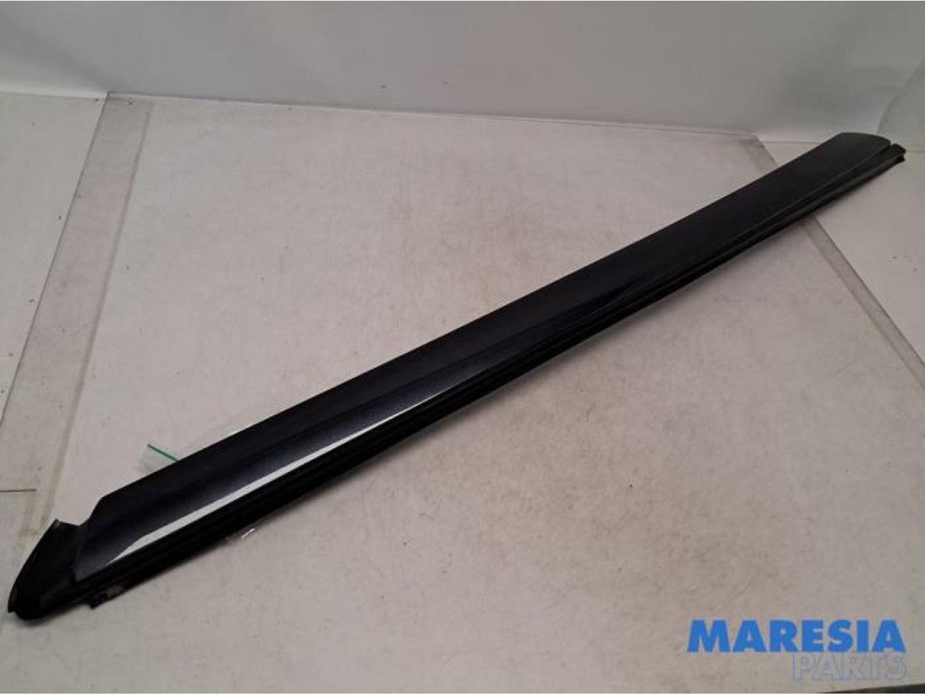 Citroen - C4 Picasso - Frontscreen frame