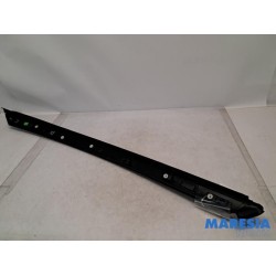 Citroen - C4 Picasso - Frontscreen frame