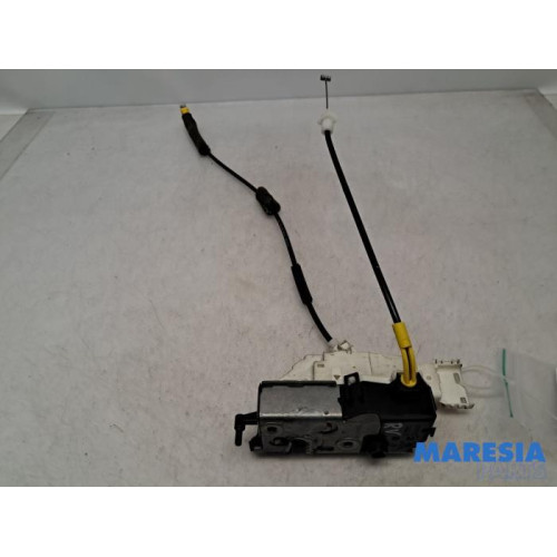 Toyota - Pro-Ace - Door lock mechanism 2-door, right