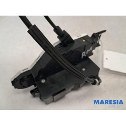 Toyota - Pro-Ace - Sliding door lock mechanism, right