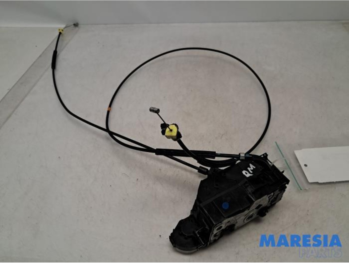 Toyota - Pro-Ace - Sliding door lock mechanism, right
