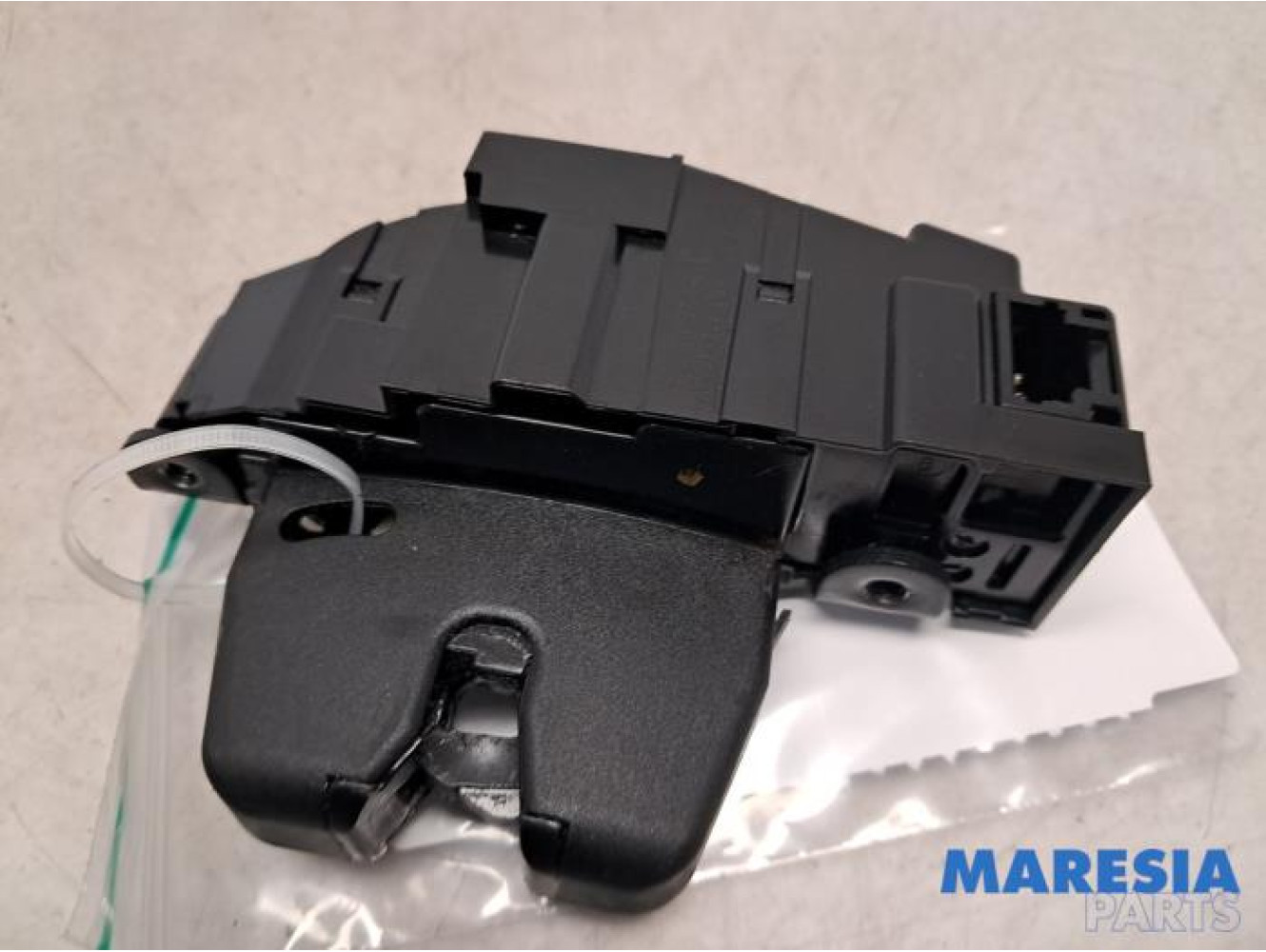 Citroen - C4 Picasso - Tailgate lock mechanism