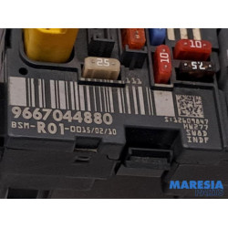 Citroen - C4 Picasso - Fuse box