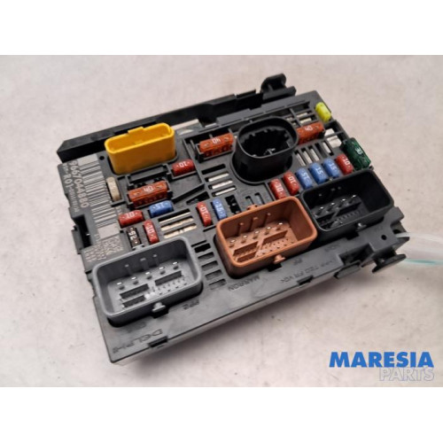 Citroen - C4 Picasso - Fuse box