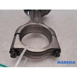 Citroen - C4 Picasso - Connecting rod