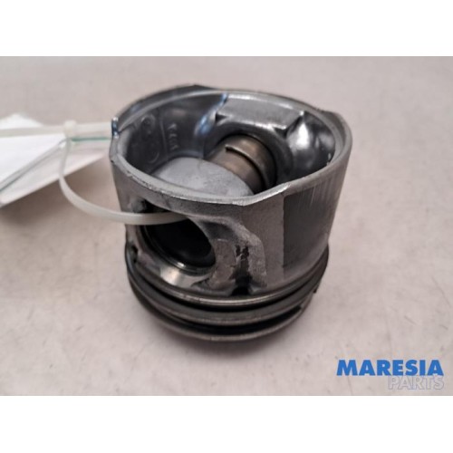 Citroen - C4 Picasso - Piston