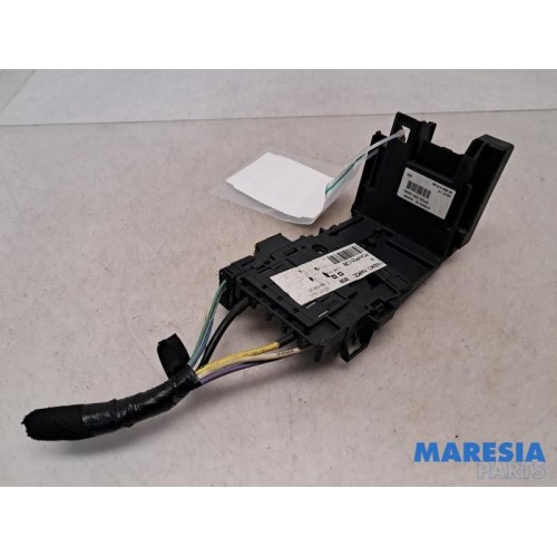 Citroen - C4 Picasso - Fuse box
