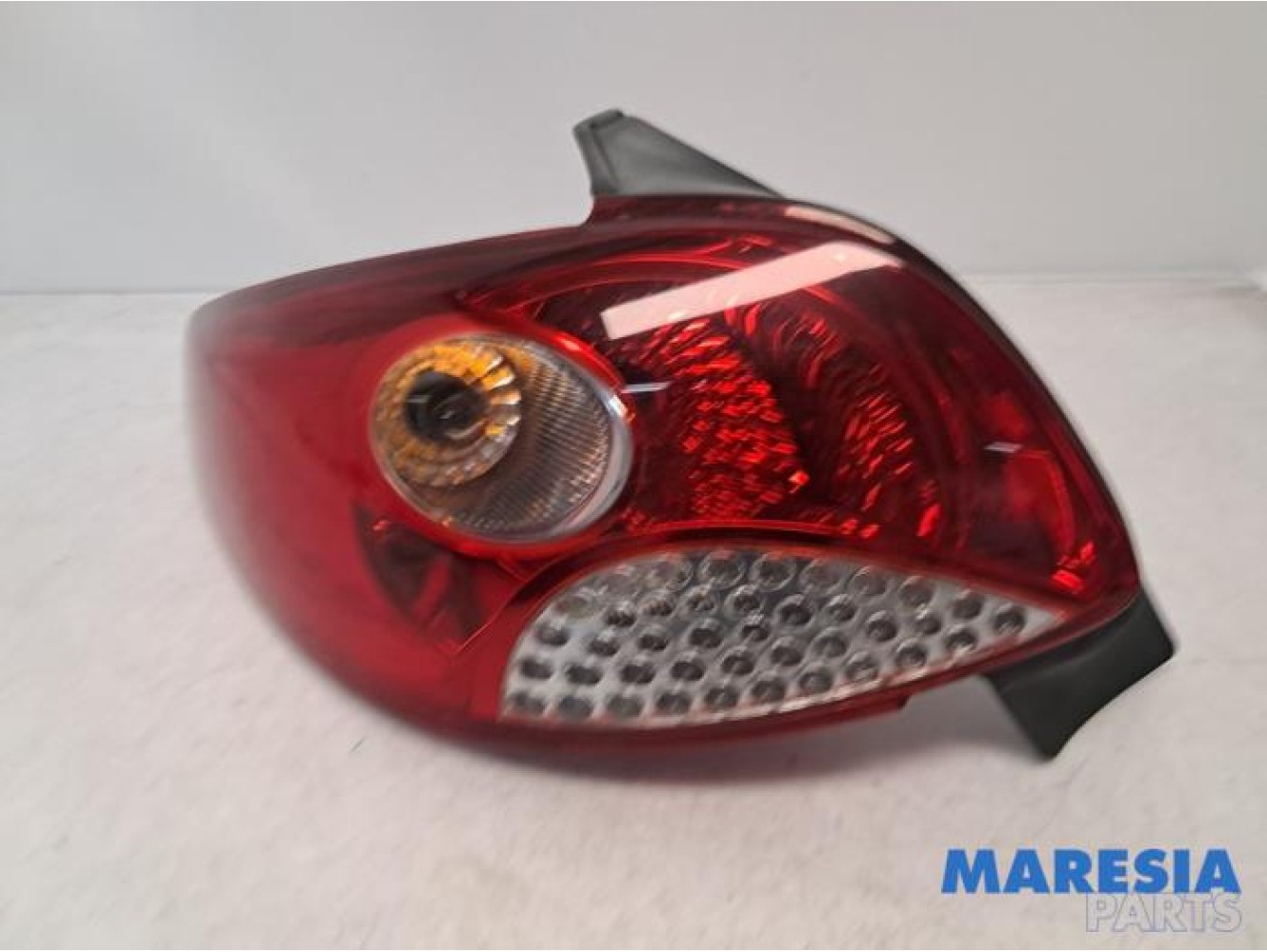 Peugeot - 206 PLUS - Taillight, left