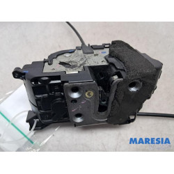 Renault - Megane - Rear door mechanism 4-door, right