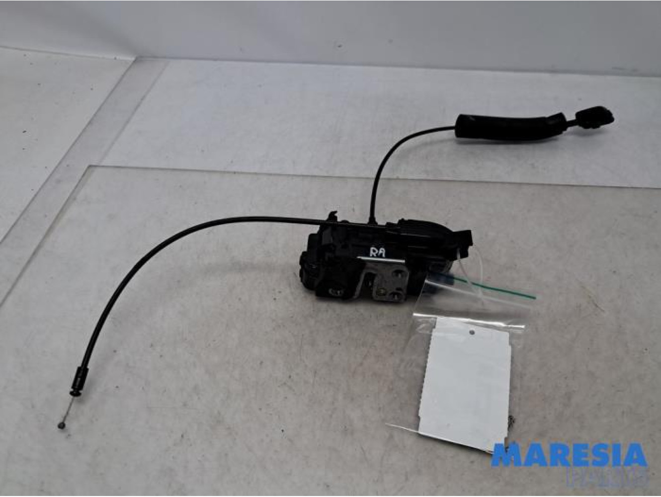 Renault - Megane - Rear door mechanism 4-door, right
