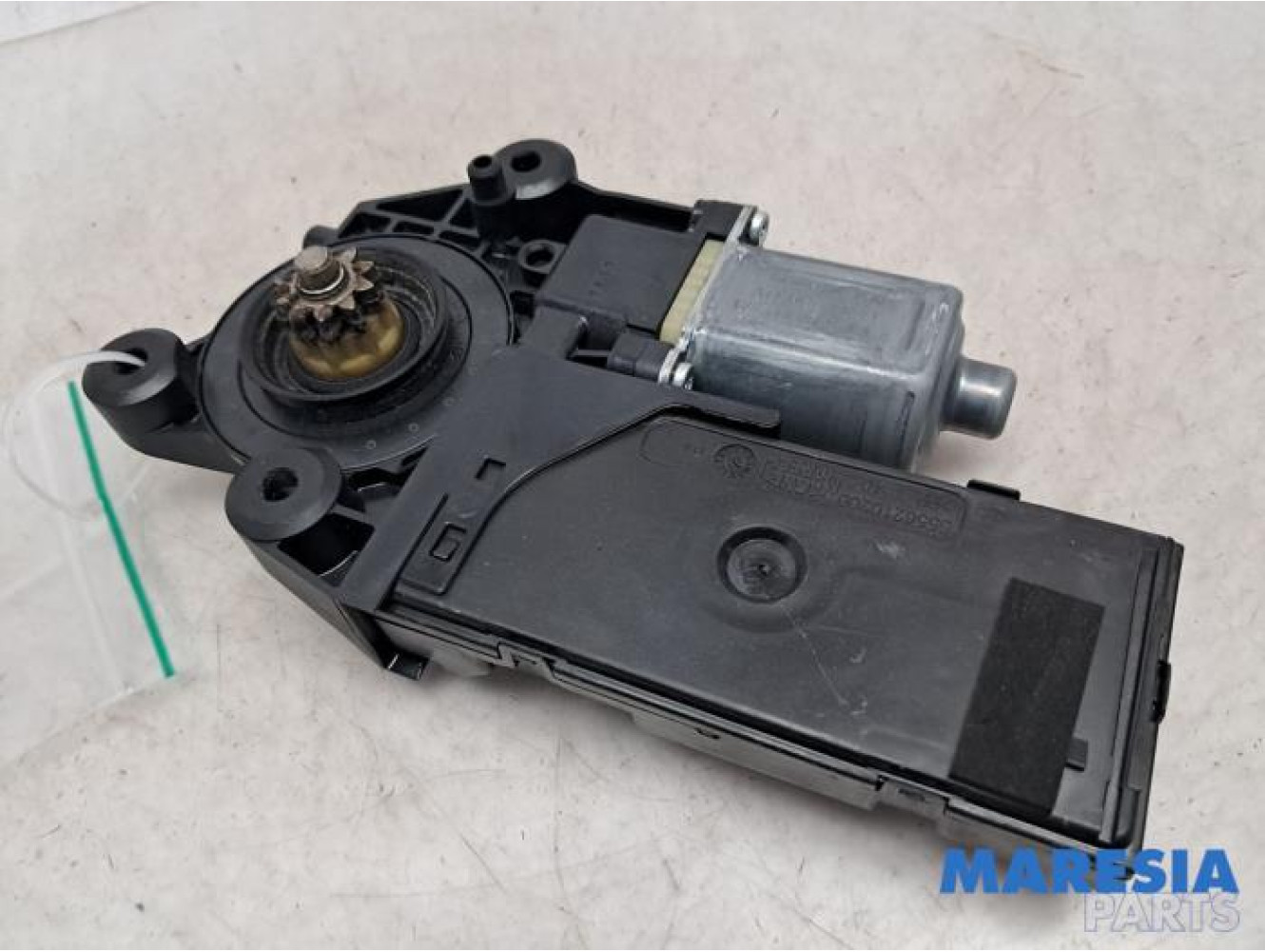 Renault - Megane - Door window motor