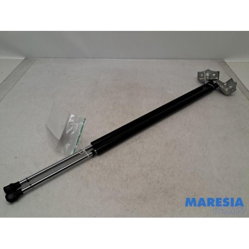 Toyota - Pro-Ace - Set of tailgate gas struts