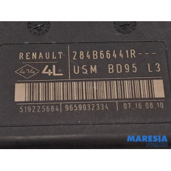 Renault - Megane - Zekeringkast