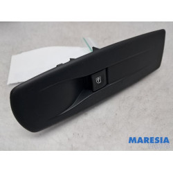 Renault - Megane - Electric window switch