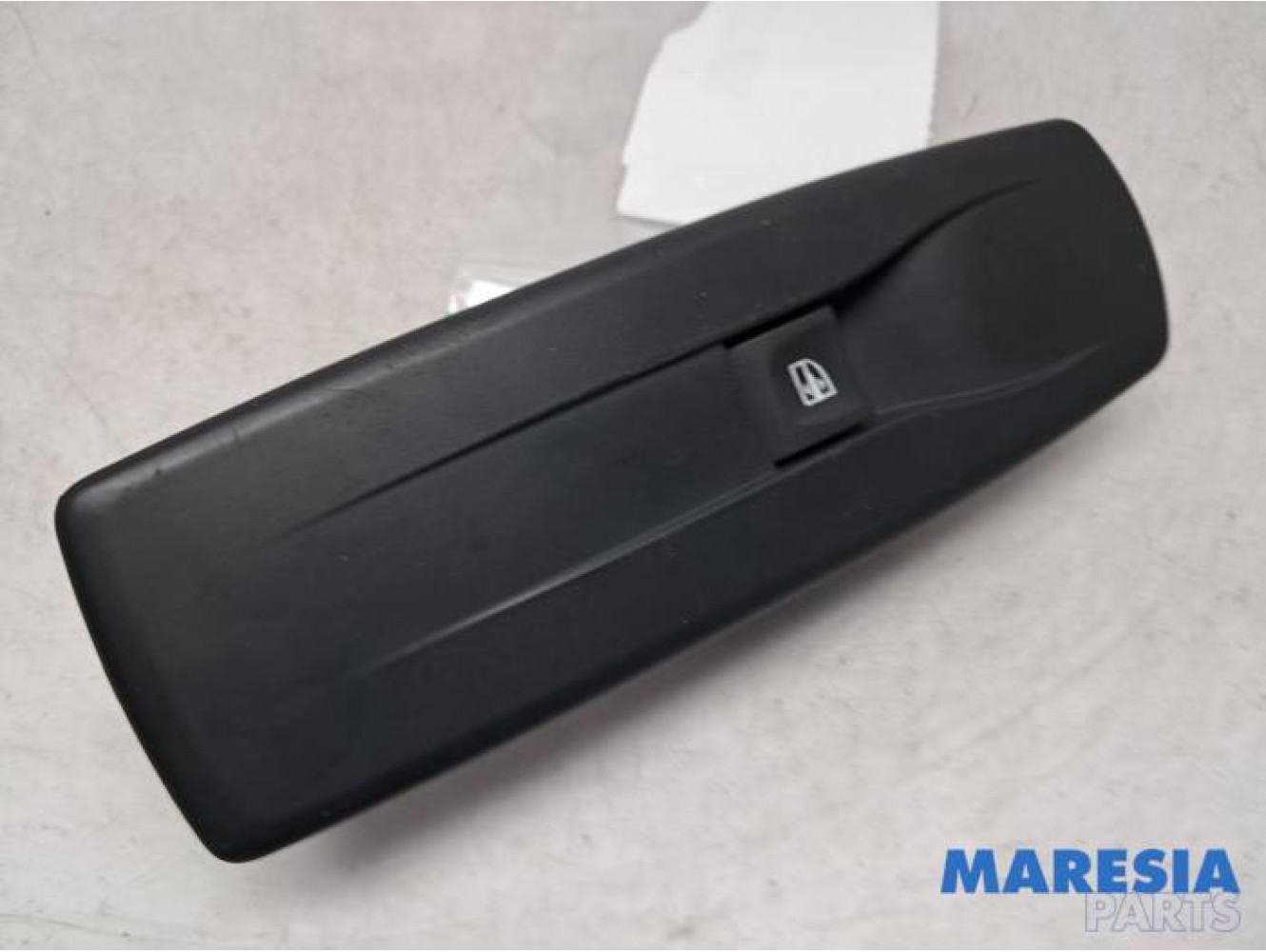 Renault - Megane - Electric window switch