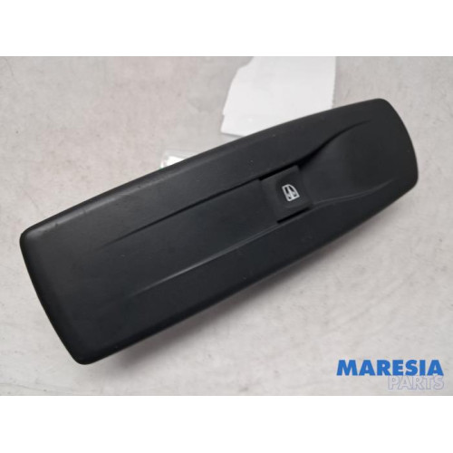 Renault - Megane - Electric window switch
