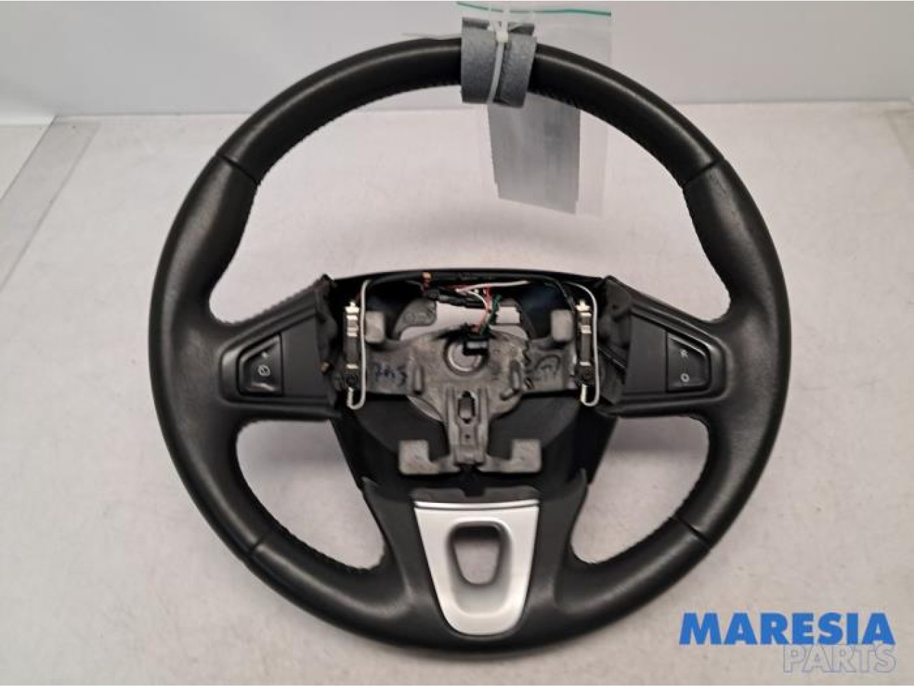 Renault - Megane - Steering wheel