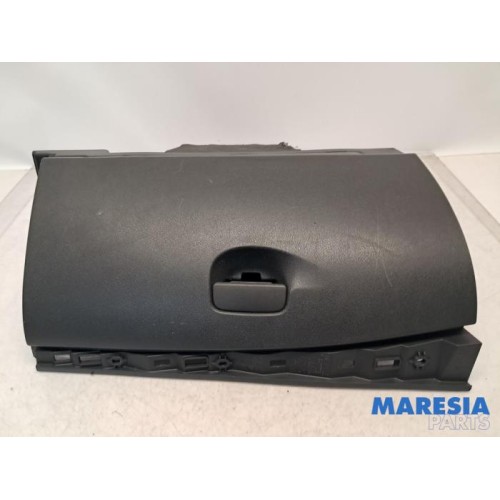 Renault - Megane - Dashboardkastje