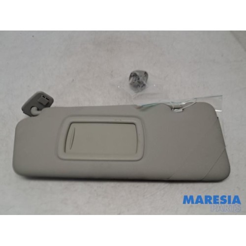 Renault - Megane - Sun visor